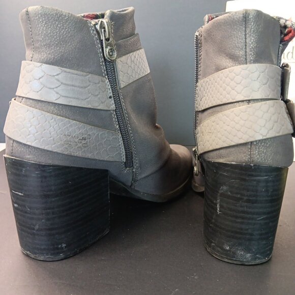 Sz 8 Blowfish Malibu Ankle Womens Heel Boots Read - Picture 13 of 14